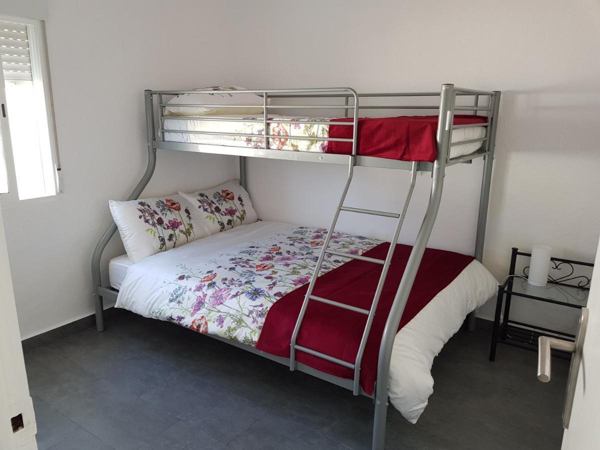 Lovely Bungalow For Four Close To Beach And City In Torrevieja Ngoại thất bức ảnh